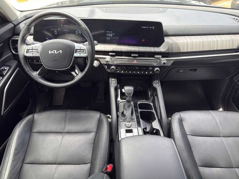 Certified 2024 Kia Telluride EX w/ EX Captain's Chair Package AWD/4WD image 26