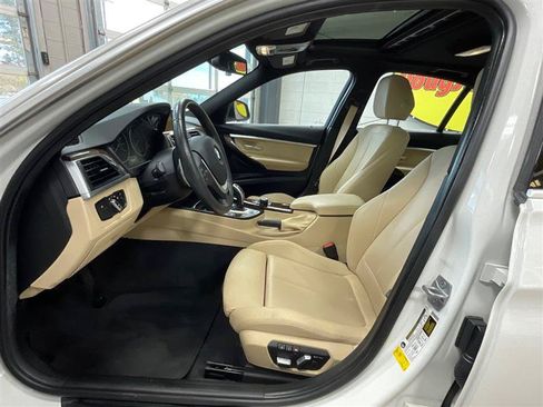 Used 2017 BMW 330i Sedan RWD image 11