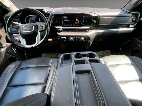 Used 2025 GMC Sierra 1500 SLT AWD/4WD image 18