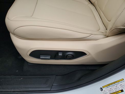 New 2025 Jeep Grand Cherokee Limited w/ Trailer Tow Package image 23