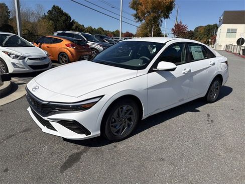 New 2026 Hyundai Elantra Blue image 3