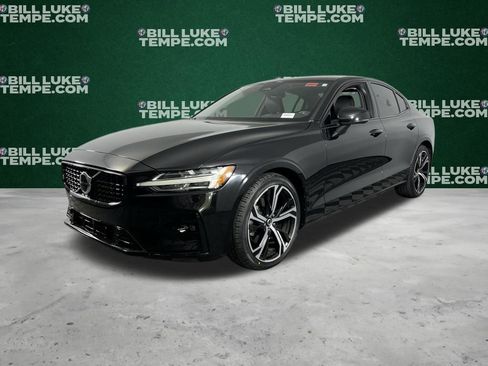 Used 2024 Volvo S60 B5 Core image 9