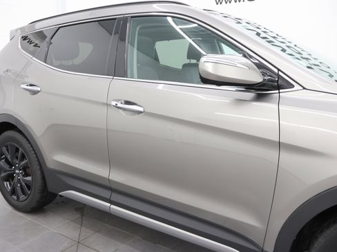 Used 2017 Hyundai Santa Fe Sport AWD/4WD image 28
