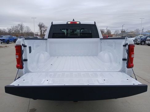 New 2026 RAM 1500 4x4 Crew Cab image 18