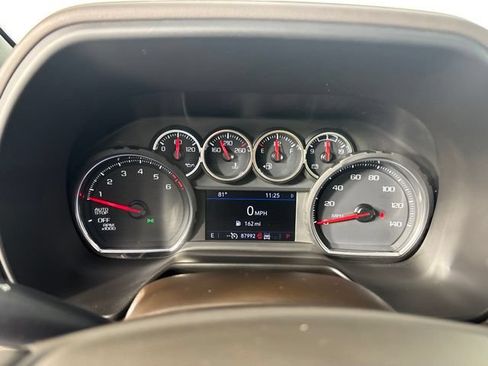 Used 2021 Chevrolet Tahoe LT w/ LT Signature Package AWD/4WD image 17