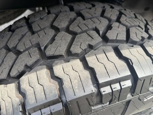 Used 2021 Toyota Tacoma TRD Off-Road w/ Technology Package image 34