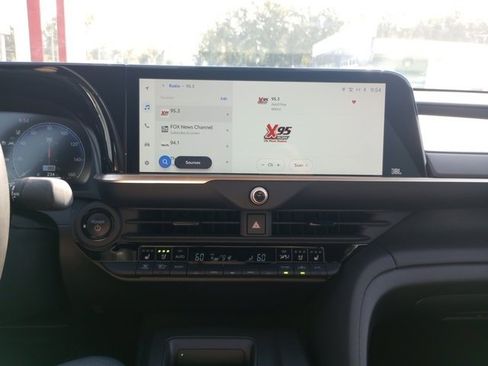 Used 2023 Toyota Crown Platinum image 17