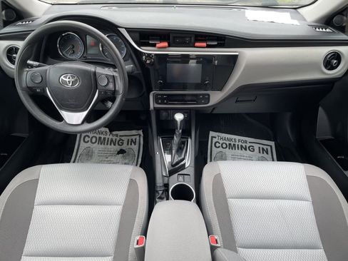 Used 2019 Toyota Corolla LE image 16