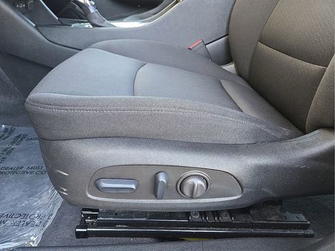 Used 2024 Chevrolet Malibu LT image 24