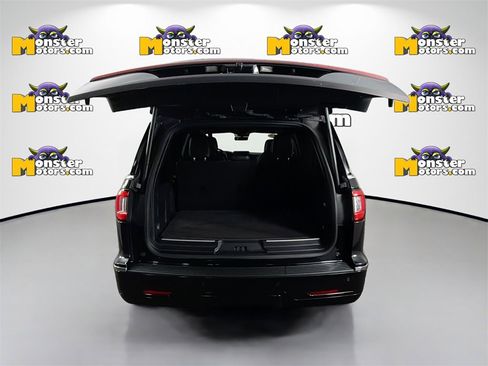 Used 2019 Lincoln Navigator L Reserve image 24