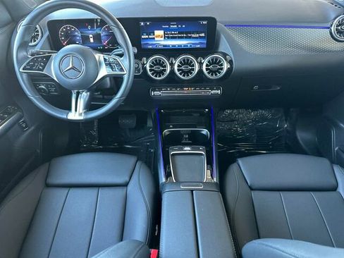 Used 2025 Mercedes-Benz GLA 250 4MATIC image 17