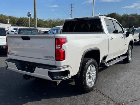 Used 2020 Chevrolet Silverado 2500 High Country w/ Z71 Off-Road Package image 3