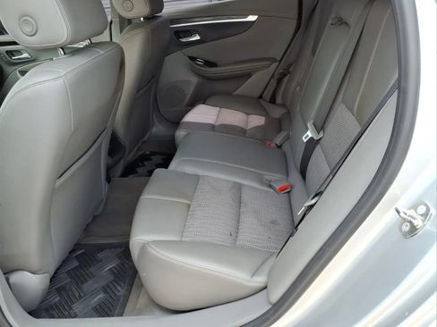 Used 2019 Chevrolet Impala LT FWD image 11