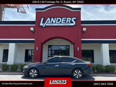 Used 2022 Nissan Altima 2.5 SV FWD image 1