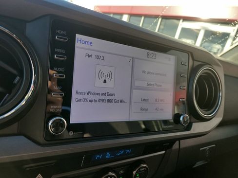 Used 2022 Toyota Tacoma TRD Off-Road image 18