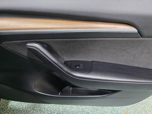 Used 2023 Tesla Model 3 Standard Range image 28