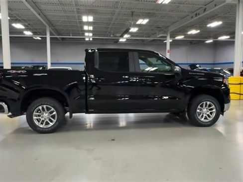 New 2025 Chevrolet Silverado 1500 LT w/ Convenience Package II image 3