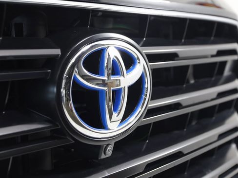 Used 2024 Toyota Sequoia Limited image 19