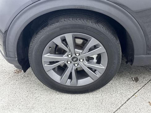 Used 2022 Ford Explorer XLT w/ Equipment Group 202A image 42