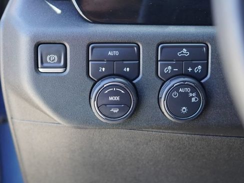 Used 2023 Chevrolet Silverado 1500 LT AWD/4WD image 20