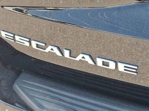 Certified 2025 Cadillac Escalade ESV Premium Luxury Platinum w/ LPO, Floor Liner Package image 28