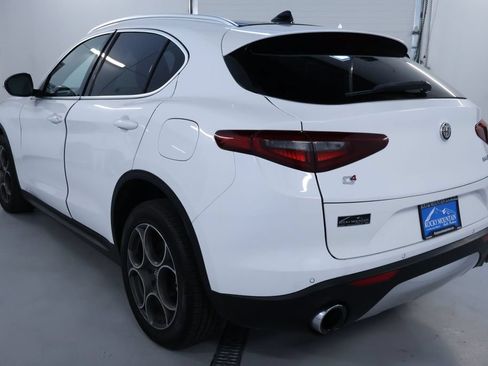 Used 2018 Alfa Romeo Stelvio Ti AWD/4WD image 5
