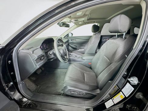 Used 2025 Honda Accord SE image 13