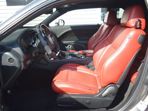 Used 2018 Dodge Challenger SXT Plus RWD image 10