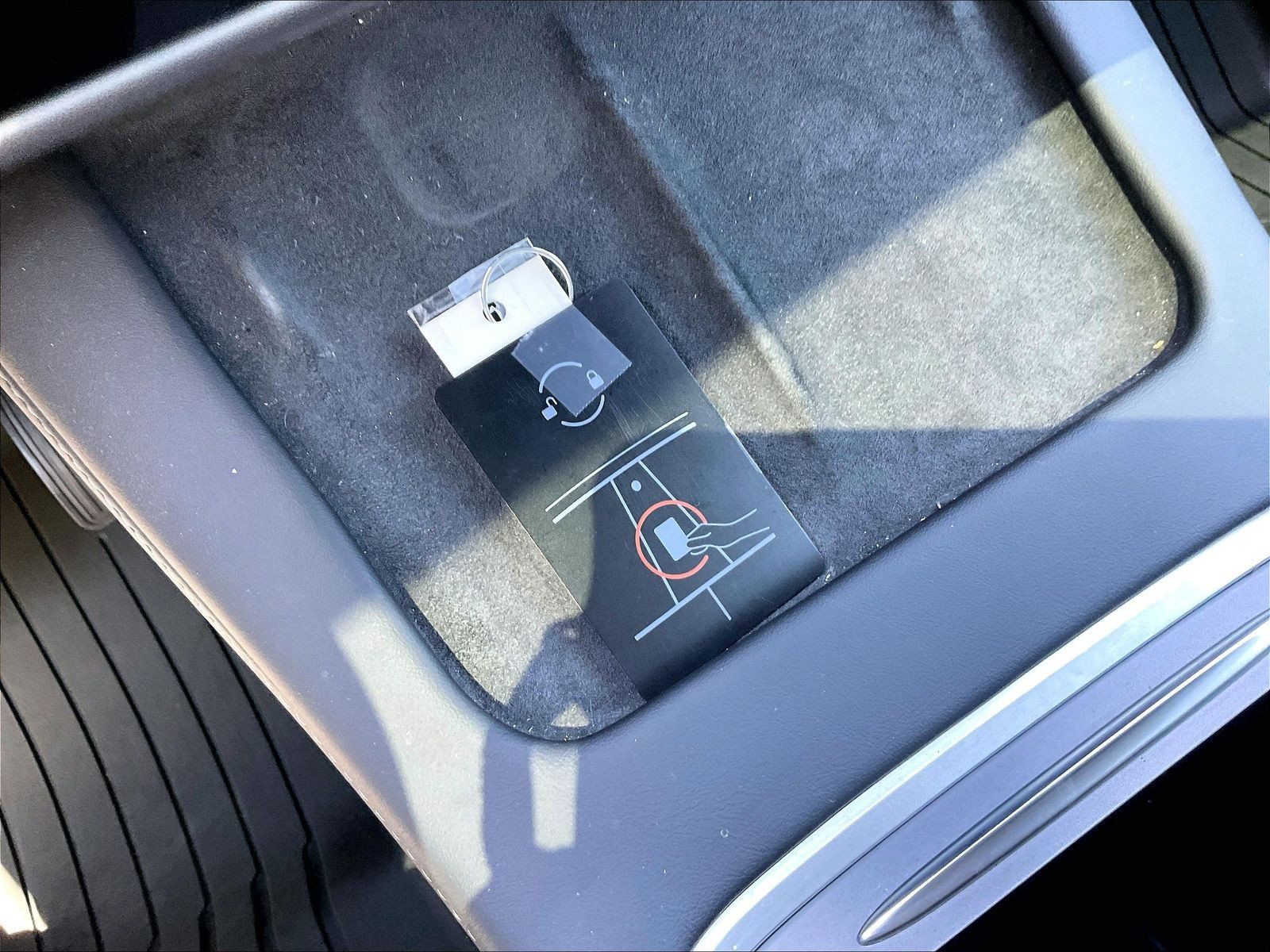 Used 2023 Tesla Model 3 Standard Range RWD image 7