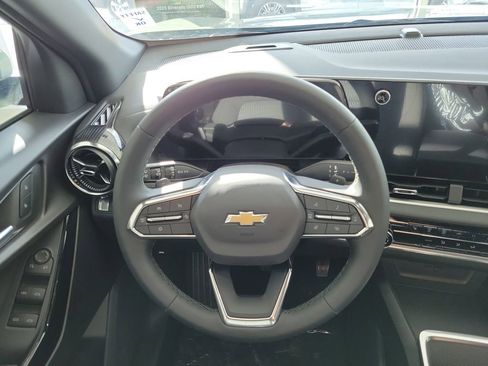 New 2026 Chevrolet Equinox LT w/ Safety and Technology Package FWD image 21