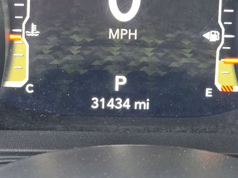 Used 2025 Jeep Wrangler Unlimited Rubicon AWD/4WD image 27