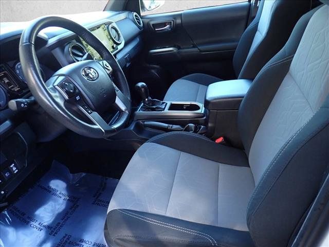 Used 2021 Toyota Tacoma TRD Off-Road AWD/4WD image 15