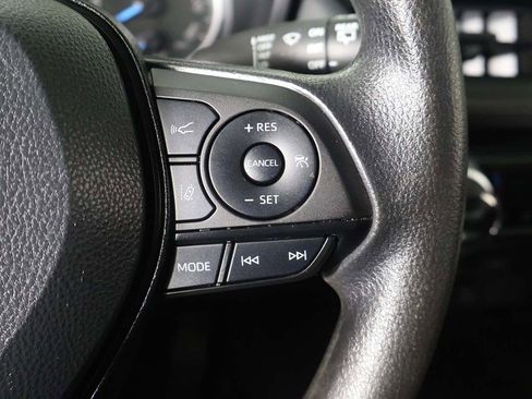 Used 2022 Toyota RAV4 LE AWD/4WD image 33