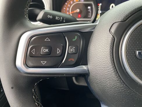 Used 2025 Jeep Wrangler Unlimited Sahara AWD/4WD image 20