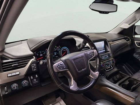 Used 2019 GMC Yukon XL Denali w/ Open Road Package AWD/4WD image 14
