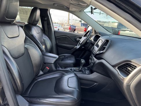 Used 2020 Jeep Cherokee Latitude Plus w/ Cold Weather Group image 36