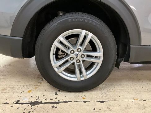 Used 2023 Ford Explorer XLT w/ Equipment Group 202A image 16