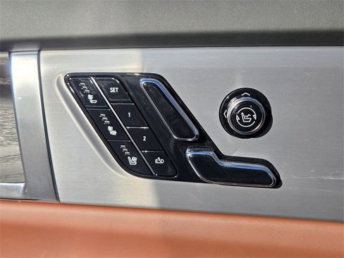 New 2026 Cadillac Vistiq Platinum image 22