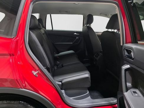 Certified 2023 Volkswagen Tiguan SE AWD/4WD image 32