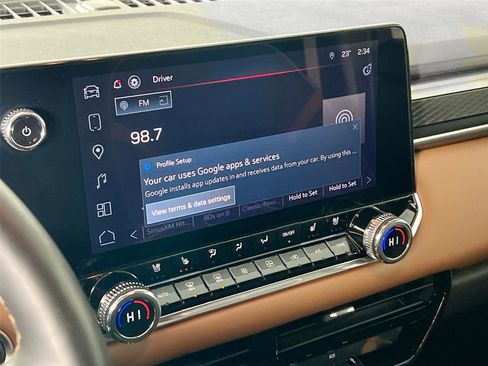 Used 2024 GMC Canyon AT4 w/ AT4 Premium Package image 13