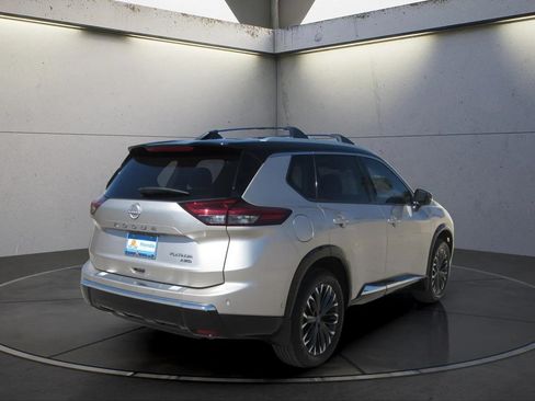 Used 2025 Nissan Rogue Platinum w/ Platinum Premium Package AWD/4WD image 5