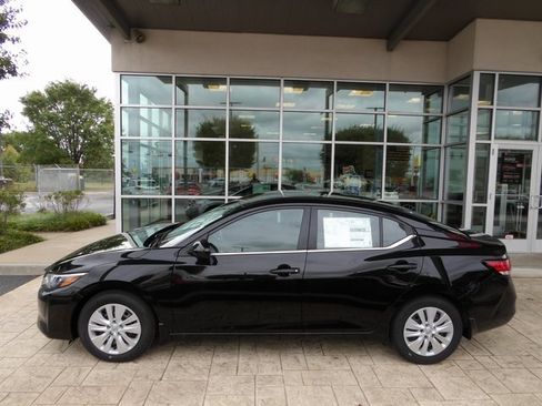 New 2025 Nissan Sentra S image 4