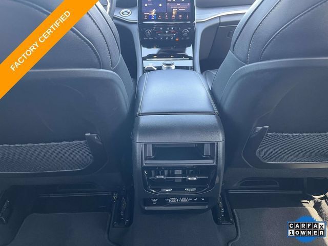 Certified 2024 Jeep Grand Cherokee Limited w/ Luxury Tech Group II AWD/4WD image 18