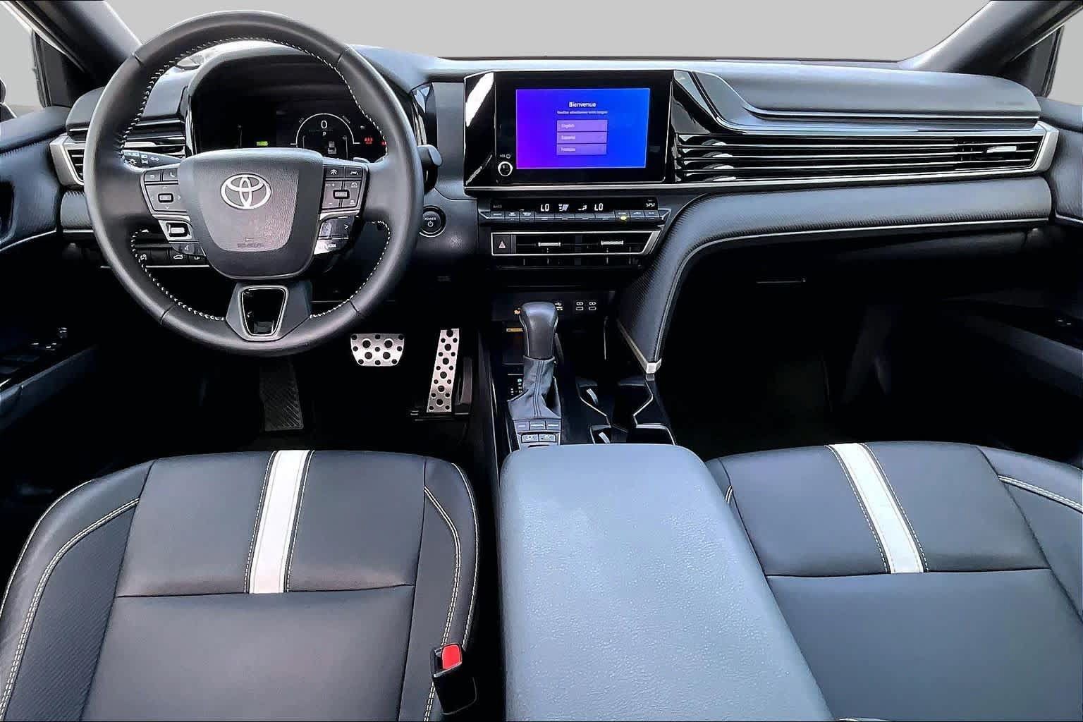 Used 2026 Toyota Camry SE w/ Convenience Package FWD image 16