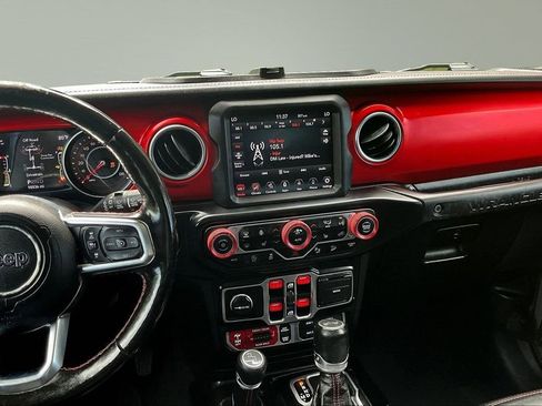 Used 2021 Jeep Wrangler Unlimited Rubicon AWD/4WD image 10