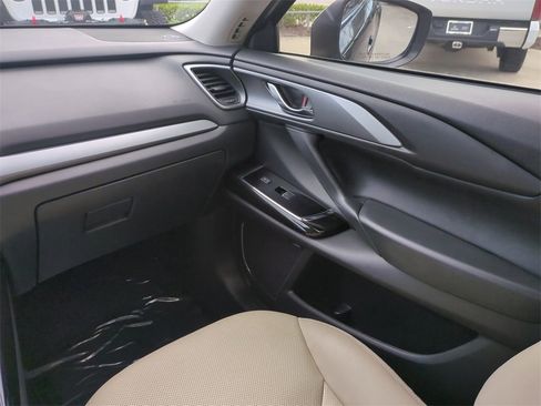 Used 2020 MAZDA CX-9 Touring w/ Touring Premium Package image 17
