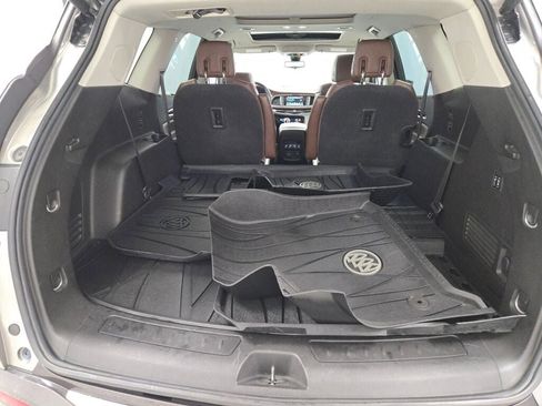 Used 2018 Buick Enclave Avenir image 19