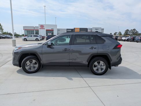 Certified 2024 Toyota RAV4 XLE image 4