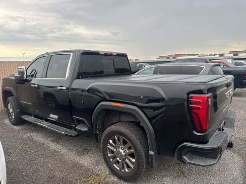 Used 2024 GMC Sierra 2500 Denali w/ Denali Reserve Package AWD/4WD image 8