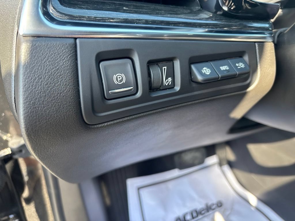 Used 2022 Cadillac XT5 Premium Luxury w/ Technology Package AWD/4WD image 20
